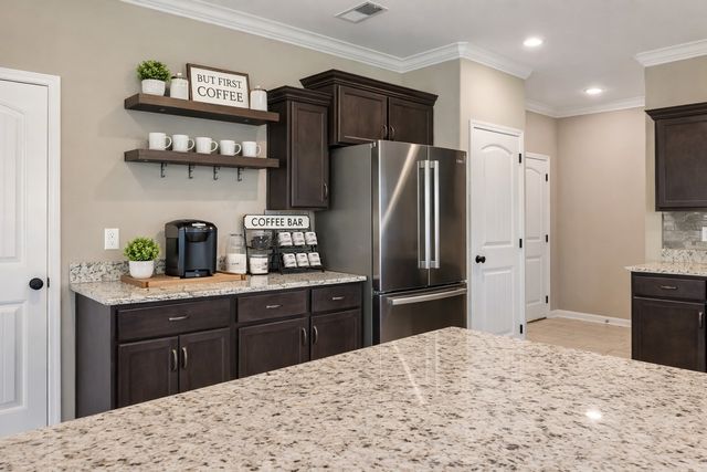 1565 Kestrel Dr, Clarksville, TN 37040