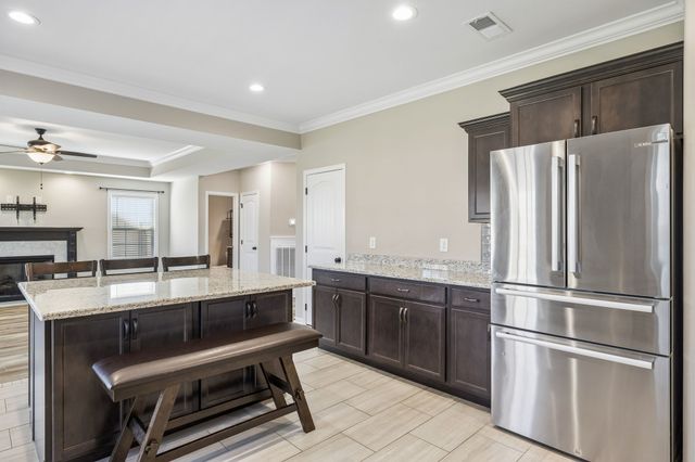 1565 Kestrel Dr, Clarksville, TN 37040