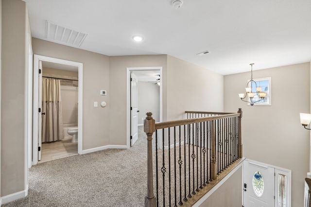 1565 Kestrel Dr, Clarksville, TN 37040