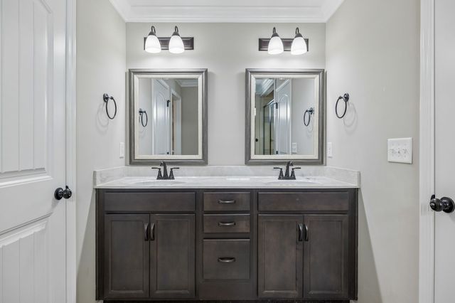 1565 Kestrel Dr, Clarksville, TN 37040