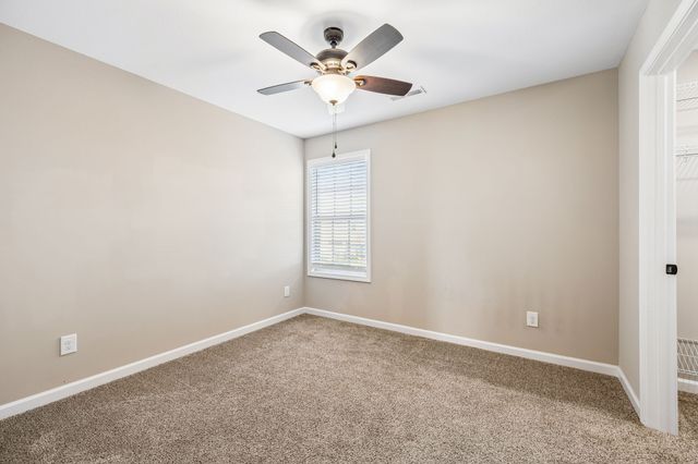 1565 Kestrel Dr, Clarksville, TN 37040