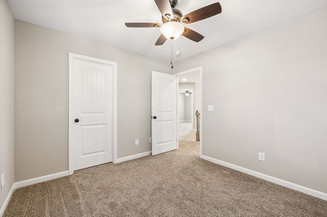 1565 Kestrel Dr, Clarksville, TN 37040