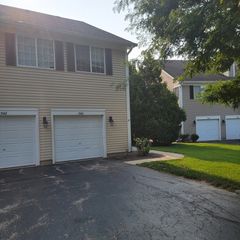 1540 Hickory Road 1540, Woodstock, IL 60098