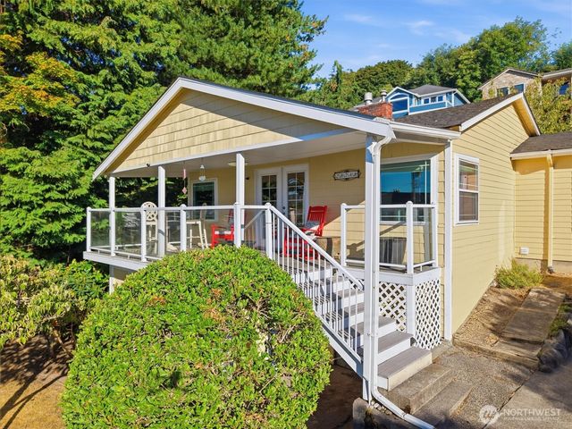 28748 Sound View Drive S, Des Moines, WA 98198