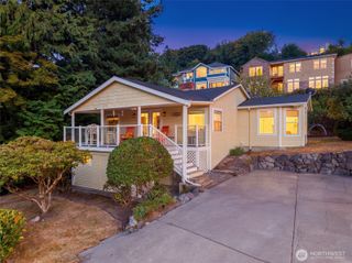 28748 Sound View Drive S, Des Moines, WA 98198