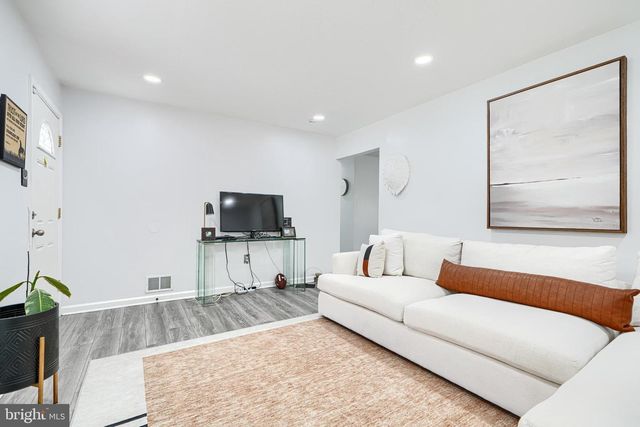 712 UNIVERSITY DR, Waldorf, MD 20602