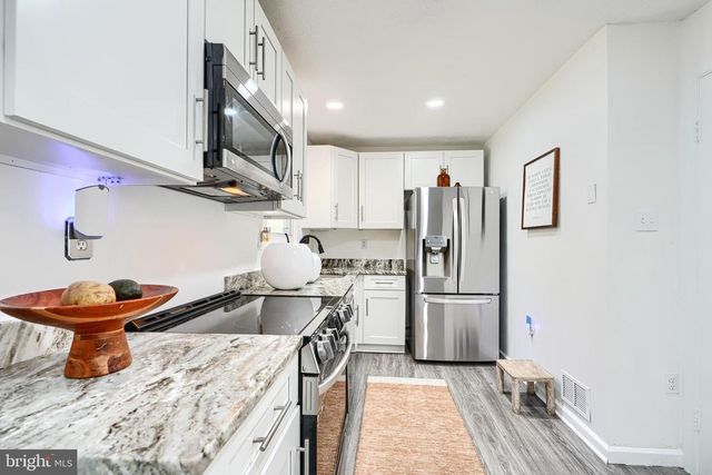 712 UNIVERSITY DR, Waldorf, MD 20602