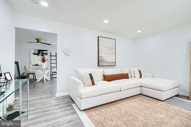 712 UNIVERSITY DR, Waldorf, MD 20602