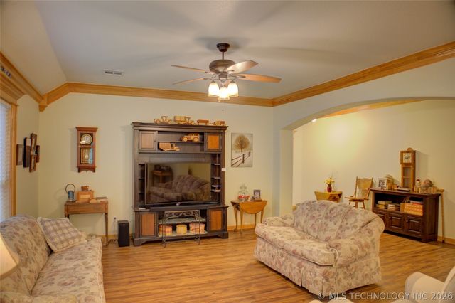 583 S 22nd Place, Collinsville, OK 74021