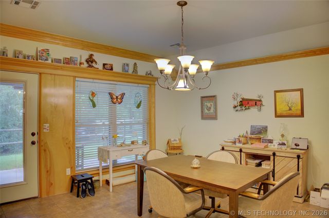 583 S 22nd Place, Collinsville, OK 74021