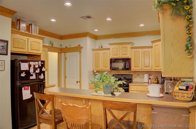 583 S 22nd Place, Collinsville, OK 74021