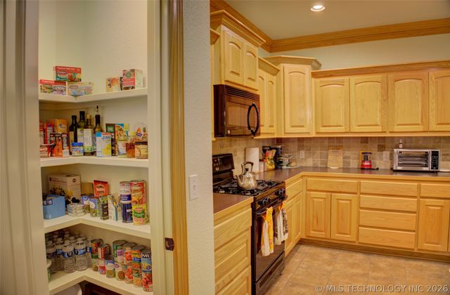 583 S 22nd Place, Collinsville, OK 74021