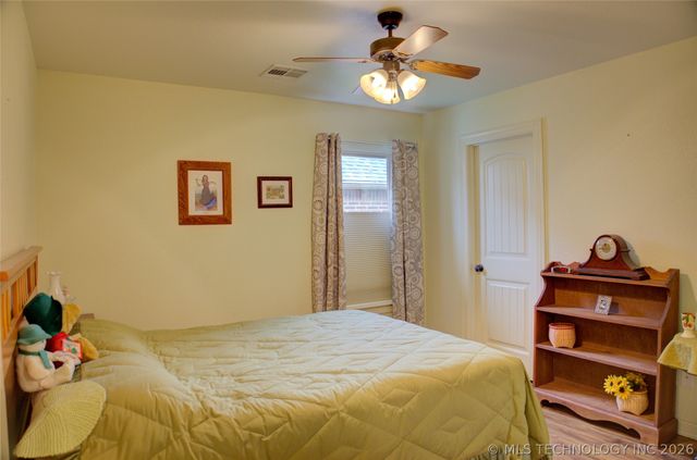 583 S 22nd Place, Collinsville, OK 74021