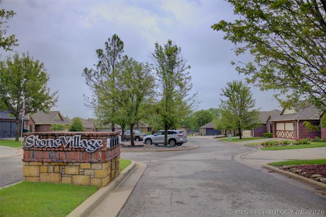 583 S 22nd Place, Collinsville, OK 74021