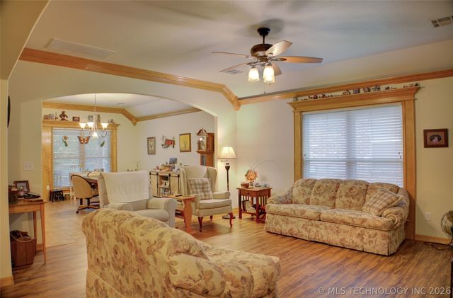 583 S 22nd Place, Collinsville, OK 74021