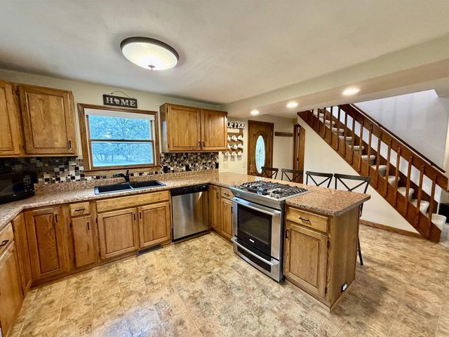 216 York Road, Edgerton, WI 53534