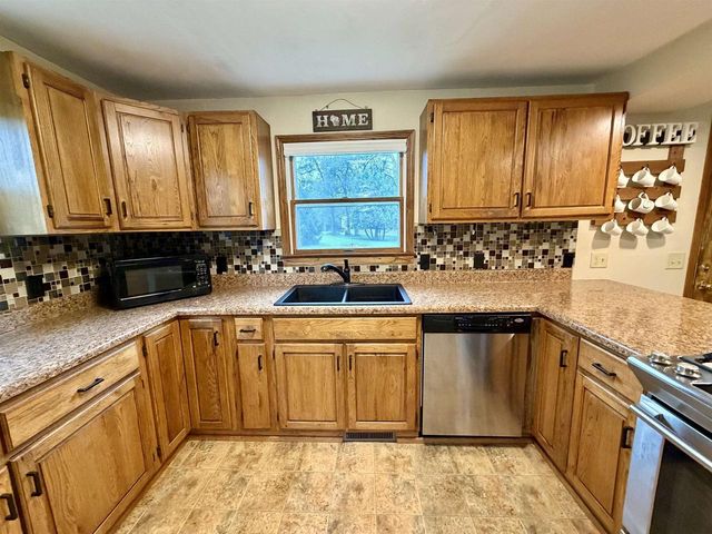216 York Road, Edgerton, WI 53534