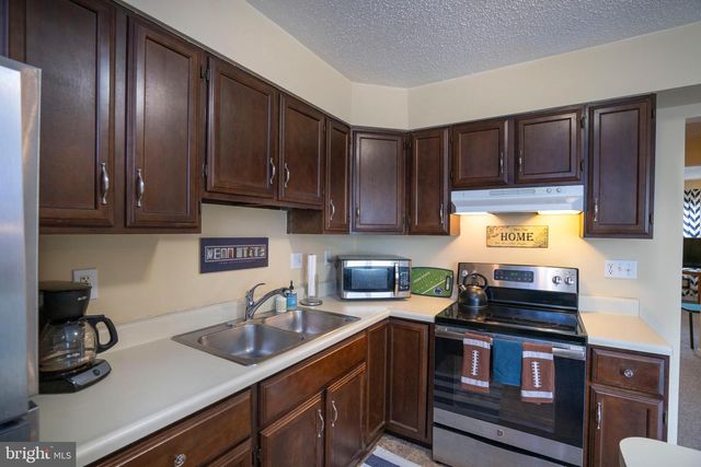 779 GALEN DR, State College, PA 16803