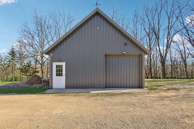 9224 Fargo Road, Mount Horeb, WI 53572