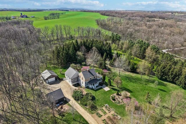 9224 Fargo Road, Mount Horeb, WI 53572