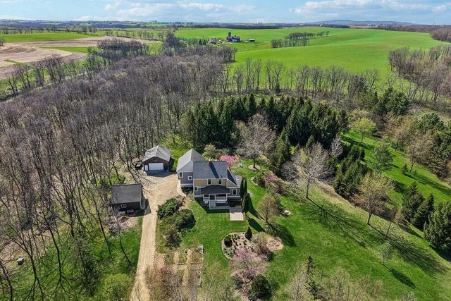9224 Fargo Road, Mount Horeb, WI 53572