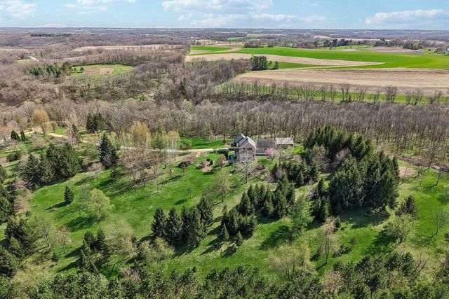 9224 Fargo Road, Mount Horeb, WI 53572