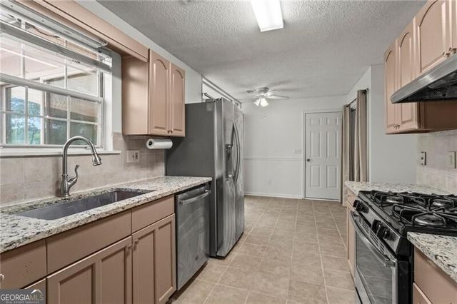 4542 Peppermill Place NW, Acworth, GA 30101