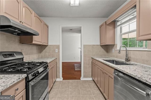 4542 Peppermill Place NW, Acworth, GA 30101