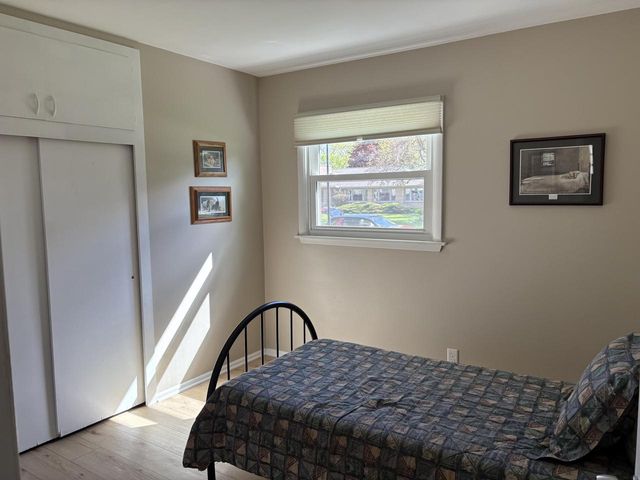 434 Greenland AVENUE, Oconomowoc, WI 53066