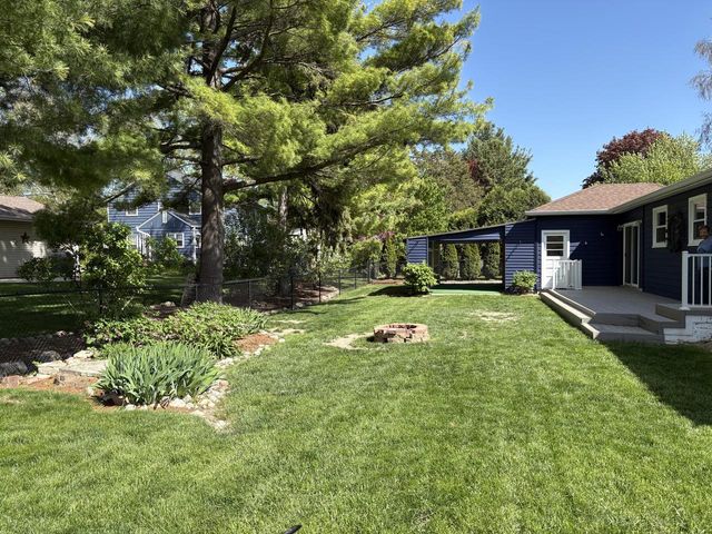 434 Greenland AVENUE, Oconomowoc, WI 53066