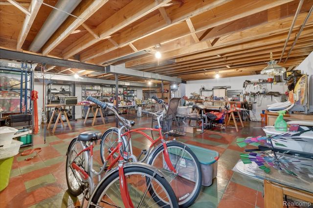 25046 Chestnut Street, Taylor, MI 48180