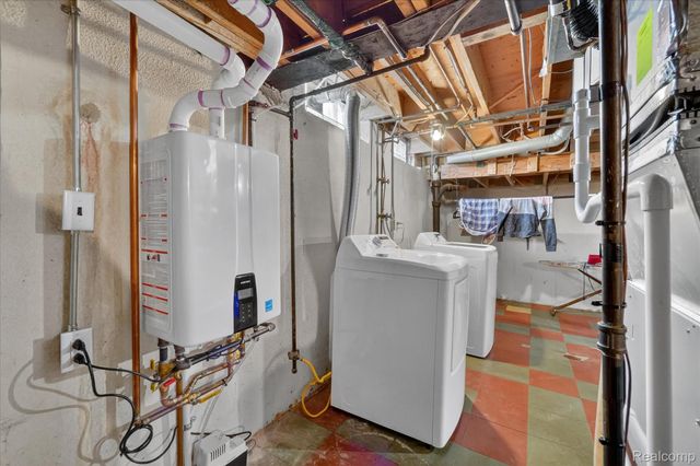 25046 Chestnut Street, Taylor, MI 48180