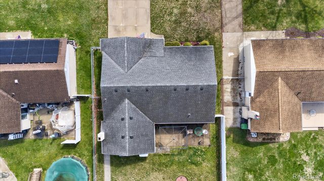 25046 Chestnut Street, Taylor, MI 48180