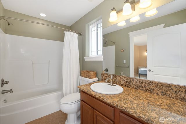 105 Sand Dune Avenue NW, Ocean Shores, WA 98569