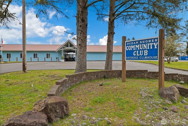 105 Sand Dune Avenue NW, Ocean Shores, WA 98569