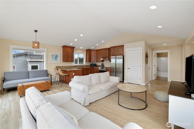 105 Sand Dune Avenue NW, Ocean Shores, WA 98569