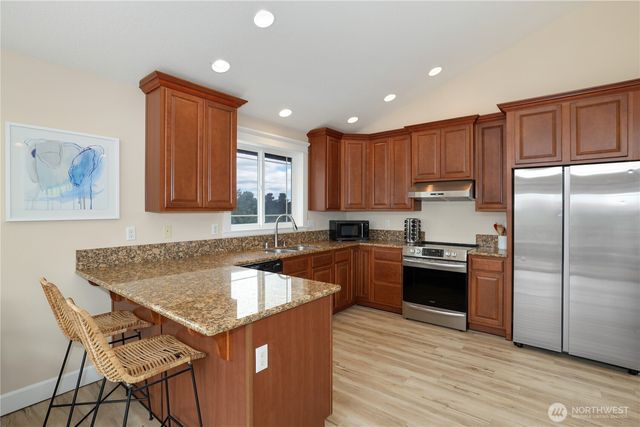 105 Sand Dune Avenue NW, Ocean Shores, WA 98569