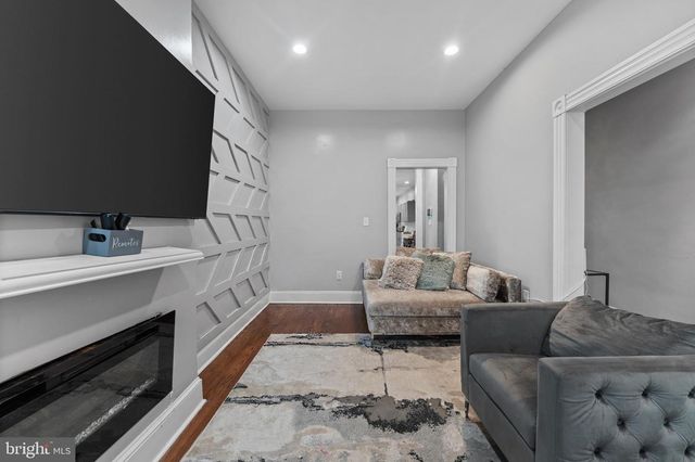 1246 N BROADWAY, Baltimore, MD 21213