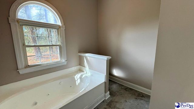 964 Celtic Ln., Lamar, SC 29069