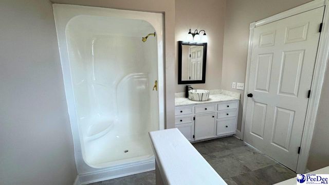 964 Celtic Ln., Lamar, SC 29069