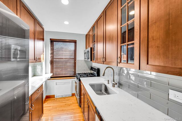 213-05 75th Avenue 4N, Oakland Gardens, NY 11364