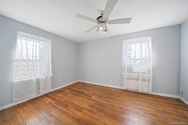 213-05 75th Avenue 4N, Oakland Gardens, NY 11364