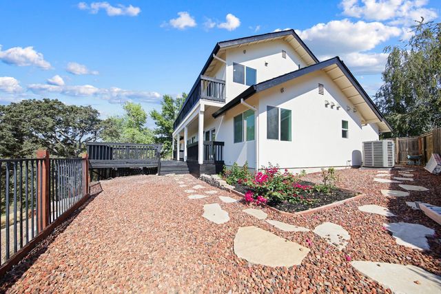 58 Turnstone Ct, Wallace, CA 95254