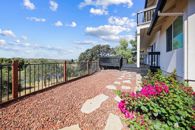 58 Turnstone Ct, Wallace, CA 95254