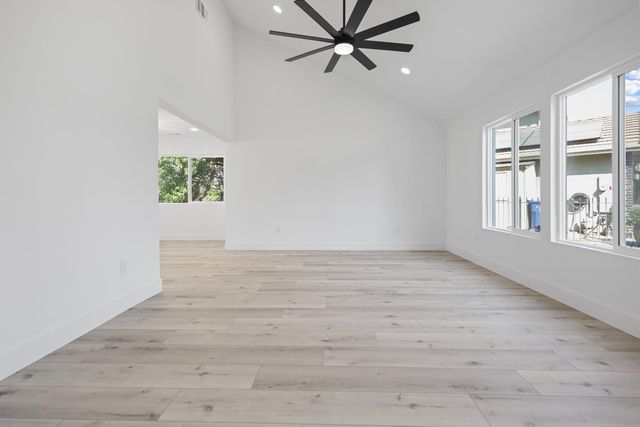 58 Turnstone Ct, Wallace, CA 95254