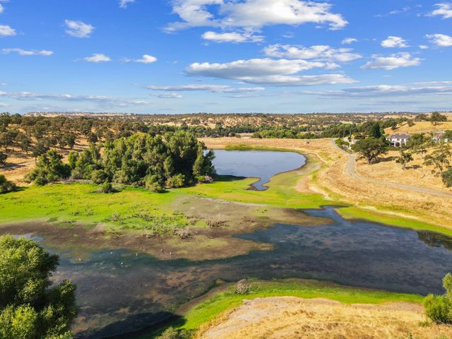 58 Turnstone Ct, Wallace, CA 95254