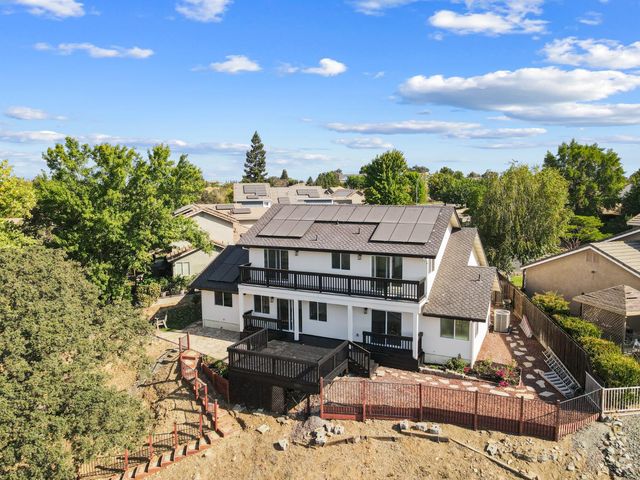 58 Turnstone Ct, Wallace, CA 95254