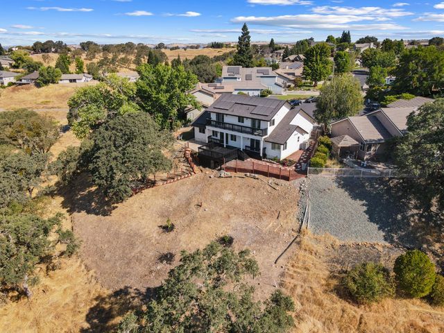 58 Turnstone Ct, Wallace, CA 95254