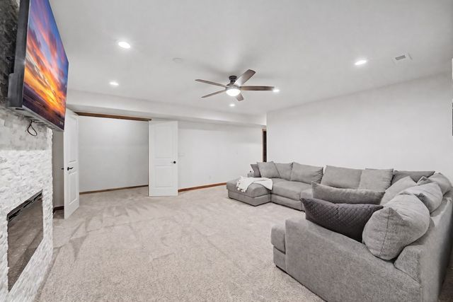 1305 13th Street SE, Bondurant, IA 50035