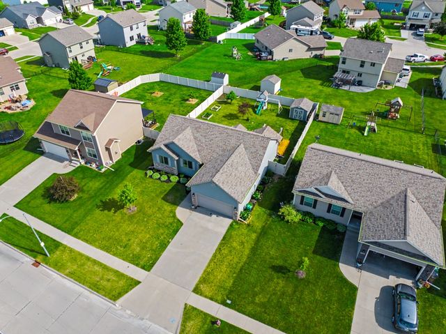 1305 13th Street SE, Bondurant, IA 50035